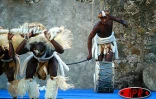 SAmedi 28 février 2004
Les danseurs de la compagnie &quot;Prince Ndabuko Creative Solutions&quot; du KwaZulu-Natal (Afrique du Sud) en spectacle à Stella Matutina