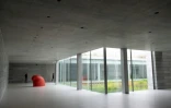 L'oeuvre de Martin Puryear "Big Phrygian" (2010-2014), évoque les bonnets phrygiens des révolutionnaires français au XVIIIe siècle