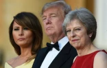 Mélania et Donald Trump en compagnie de Theresa May, le 12 juillet 2018 à Blenheim près d'Oxford