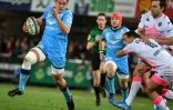 Le centre de Montpellier, Arthur Vincent (g), lors du match de Top 14 face au Stade Français, à Montpellier, le 28 décembre 2019