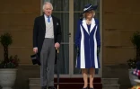 Le roi Charles III et la reine Camilla lors d'une réception dans les jardins de Buckingham Palace le 3 mai 2023 à Londres