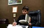 Hammad Safi, 11 ans, "coach en motivation", étudie à l'University of spoken english, le 3 avril 2016 à Peshawar, au Pakistan