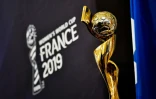 Trophée de la Coupe du monde féminine de football lors de la présentation de l'épreuve en conférence de presse, le 12 octobre 2017 à Lyon  