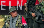 Le commandant de l'ELN "Ricardo" donne une interview à l'AFP dans la région du Catatumbo, dans le nord-est de la Colombie, le 8 mars 2025