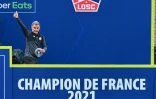 L'entraîneur de Lille Christophe Galtier champion de France lors de la remise du trophée au siège du club à Camphin-en-Pévèle le 24 mai 2021