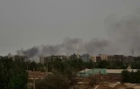 De la fumée dans le ciel de Khartoum, le 29 mai 2023