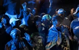Des sympathisants de l'ANC réunis devant la maison de Winnie Mandela, le 2 avril 2018 à Soweto
