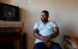 Mzoxolo Magidiwana, blessé lors du massacre d'août 2012 à Marikana (Afrique du Sud), photographié le 14 mai 2022 dans son foyer de travailleurs