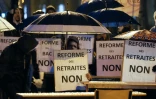 Etudiants et professeurs manifestent contre la réforme des retraites à Tours, le 30 janvier 2020