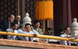 La cheffe de l'exécutif hongkongais Carrie Lam regarde la parade militaire sur la place Tiananmen à Pékin, le 1er octobre 2019