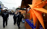 Patrouille de police, le 22 décembre 2016, sur le marché de Noël de Berlin frappé par un attentat au camion-bélier