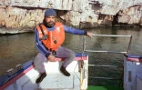 Le plongeur Henri Cosquer, près de Cassis, le 19 octobre 1991, six ans après la découverte de la grotte qui porte son nom
