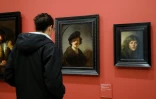 Des oeuvres de Rembrandt au Louvre, à Paris, dans le cadre de l'exposition des chefs d'oeuvre de la collection Leiden, le 17 février 2017 