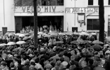 Commémoration du 15e anniversaire de la rafle du Vélodrôme d'Hiver (Vel d'Hiv), le 16 juillet 1957 à Paris
