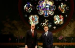 Le président français Emmanuel Macron (g) et le Premier ministre norvégien Jonas Gahr Støre lors d'une rencontre à la forteresse d'Akershus, à Oslo, le 23 juin 2025 en Norvège