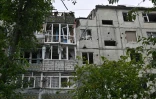 Un immeuble endommagé à Okhtyrka, le 1er août 2022 en Ukraine