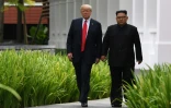 (Donald Trump et Kim Jung Un lors de leur premièr rencontre, en juin 2018 à Singapour