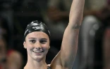 La nageuse canadienne Summer McIntosh après sa victoire sur le 200 m 4 nages aux Jeux olympiques 2024 de Paris à Paris La Défense Arena (Nanterre) le 3 août 2024