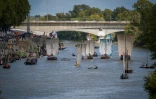 Des bateaux voguent sur la Loire, lors du plus grand rassemblement de marine fluviale à Orléans, le 23 septembre 2015