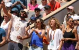 Les enfants de Yannick Noah, Joakim et sa femme, Joalukas et Jenaye lors du concert de leur père pour les 40 ans de sa victoire à Roland-Garros, le 27 mai 2023