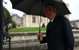 François Bayrou à son arrivée à la cérémonie d'hommage aux victimes du terrorisme aux Invalides le 19 septembre 2016 à Paris