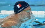 Le nageur français Léon Marchand aux JO de Paris le 2 août 2024 lors de la finale du 200 m 4 nages, à la Défense Arena de Nanterre