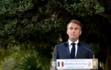 Le président français Emmanuel Macron lors des cérémonies pour les 80 ans de la libération de Bormes-les-Mimosas (Var), le 17 août 2024 