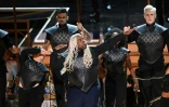 L'acteur Kenan Thompson au centre lors du début de la cérémonie des 74th Emmy Awards à Los Angeles, le 12 septembre 2022