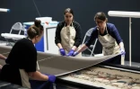 La tapisserie de Bayeux lors de son installation au British Museum Ă Londres, le 17 juillet 2026