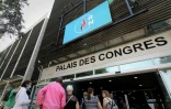 Des militants arrivent au Palais des congrès de Perpignan où se tient le 17e Congrès du Rassemblement national