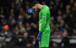 Le gardien de but français de Tottenham, Hugo Lloris, après avoir encaissé un 3e but à domicile face à Manchester United, le 30 octobre 2021