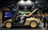 Le Tesla Cybercab, un robot-taxi électrique autonome, au Mondial de l’Auto à Paris, le 12 octobre 2026