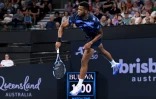 Giovanni Mpetshi Perricard au service lors de la demi-finale du tournoi ATP 250 de Brisbane, le 4 janvier 2025