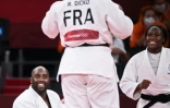 Le judoka star Teddy Riner aux côtés de ses consoeurs Clarisse Agbegnenou et Romane Dicko, le 31 juillet 2021 aux Jeux de Tokyo 
