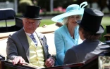 Le roi Charles III et la reine Camilla arrivent en calèche au meeting hippique Royal Ascot, à l'ouest de Londres, le 19 juin 2026