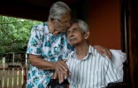 Clementina Espinoza et son époux Agustin Espinoza, 100 ans, dans leur maison à Nicoya au nord-ouest de San José, le 27 août 2021