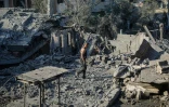 Dans les ruines laissées par une frappe israélienne à Deir al-Balah, dans le centre de la bande de Gaza, le 1er août 2026