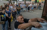File d'attente à Mykolaïv pour s'approvisionner en eau, le 18 août 2022