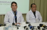 Les médecins Luiz Fernando (g) et Fernando Carrico lors d'une conférence de presse sur la santé de l'ancien président brésilien Jair Bolsonaro à l'hôpital Rio Grande à Natal, dans l'Etat de Rio Grande do Norte, le 11 avril 2025