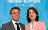 Le président Emmanuel Macron et la tête de liste du camp présidentiel aux européennes, Valérie Hayer, le 17 avril 2024 à Bruxelles 