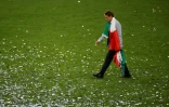 Le sélectionneur italien Roberto Mancini sur la pelouse de Wembley après la victoire en finale de l'Euro le 11 juillet 2021 