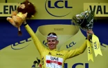 Le Slovène Tadej Pogacar, toujours maillot jaune du Tour de France, après la 10e étape, disputée entre Albertville et Valence, et remportée par le Britannique Mark Cavendish, le 6 juillet 2021