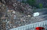 Vendredi 24 mars 2006 - 

30 000 tonnes de rochers sont tombées sur la route du littoral. Deux personnes ont été tuées et deux ont été blessées