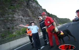 Vendredi 24 mars 2006 - 

30 000 tonnes de rochers sont tombées sur la route du littoral. Deux personnes ont été tuées et deux ont été blessées