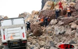 Vendredi 24 mars 2006 - 

30 000 tonnes de rochers sont tombées sur la route du littoral. Deux personnes ont été tuées et deux ont été blessées