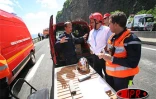 Vendredi 24 mars 2006 - 

30 000 tonnes de rochers sont tombées sur la route du littoral. Deux personnes ont été tuées et deux ont été blessées