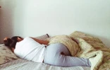 Photo de Rupi Kaur datant de mars 2015, censurée par Instagram avant de devenir virale