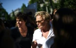 L'actrice française Muriel Robin (c) lors d'une manifestation à Paris, le 6 juillet 2019