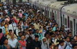 La gare de Chhatrapati Shivaji Terminus à Bombay, en Inde, pays devenu le plus peuplé du monde en 2023