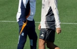 Kylian Mbappé et son entraîneur Carlo Ancelotti à l'entraînement du Real Madrid le 16 septembre 2024 au centre d'entraînement du Real à Valdebebas dans la banlieue de Madrid